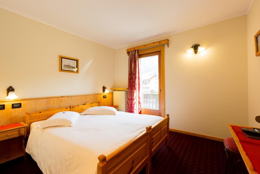 Hotel Pontiglia Livigno Exteriör bild